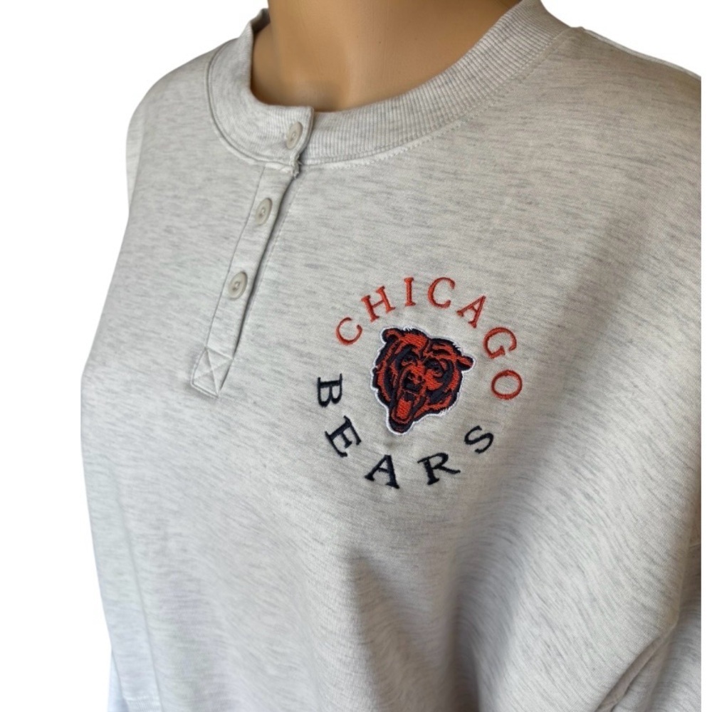 NFL TEAM APPAREL Women’s Drop Shoulder Sleep Henley Gray w/Chicago Bears Logo - Picture 4 of 10